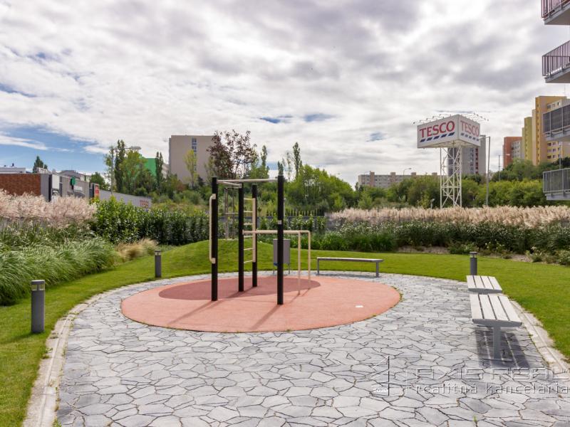  Krásny 2-izb. byt, LODŽIA, GARÁŽ, TAMMI, BA IV. Dúbravka