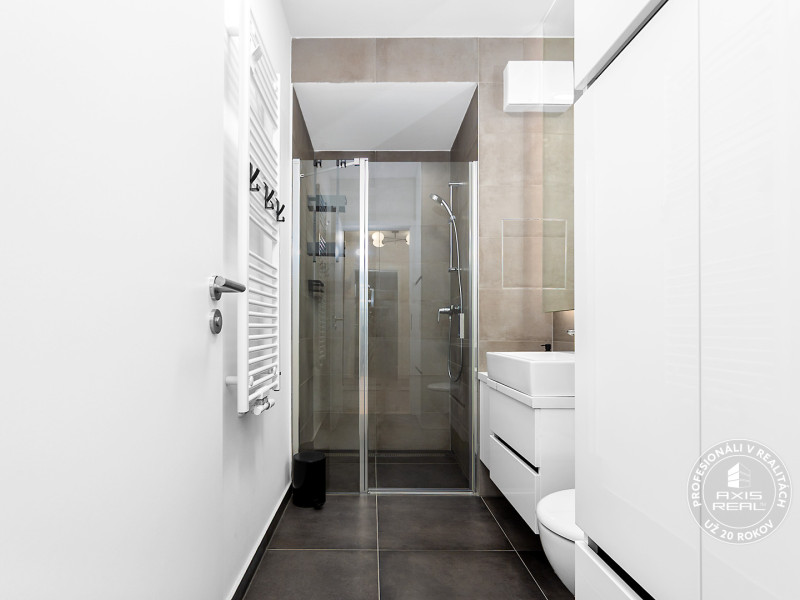  KOMFORTNÉ BÝVANIE - BORY NOVÝ DVOR S PARKOVANÍM