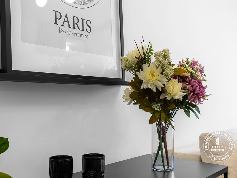  KOMFORTNÉ BÝVANIE - BORY NOVÝ DVOR S PARKOVANÍM