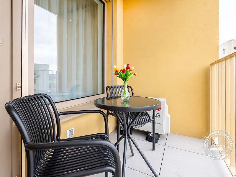  KOMFORTNÉ BÝVANIE - BORY NOVÝ DVOR S PARKOVANÍM