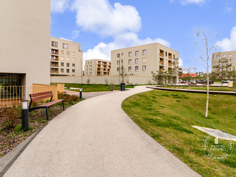  KOMFORTNÉ BÝVANIE - BORY NOVÝ DVOR S PARKOVANÍM