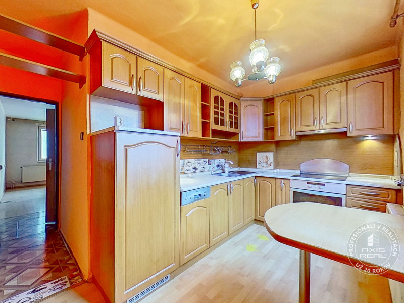  3-izbový byt S GARÁŽOU, Podolínec, ulica Družstevná