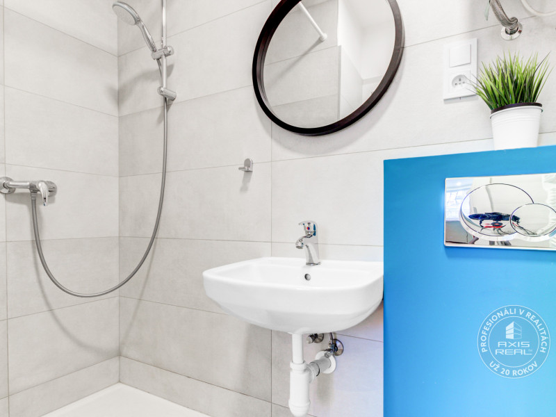  1-izbový byt pri BRATISLAVSKOM HRADE