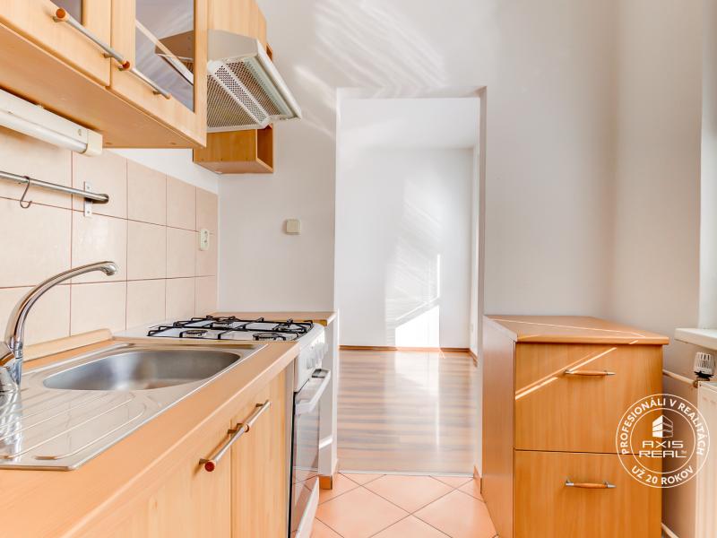   NEZARIADENÝ 2,5-izb.byt, 11m2 LODŽIA, BA IV., Červeňákova