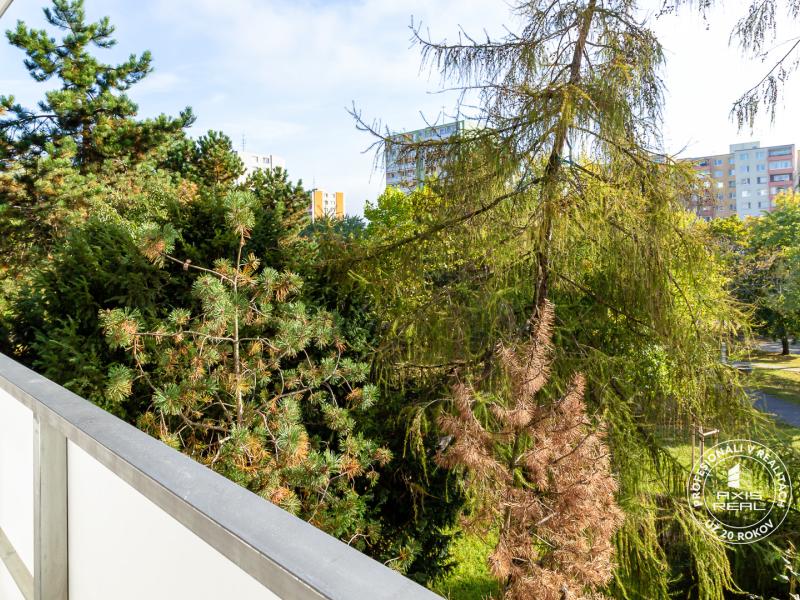   NEZARIADENÝ 2,5-izb.byt, 11m2 LODŽIA, BA IV., Červeňákova