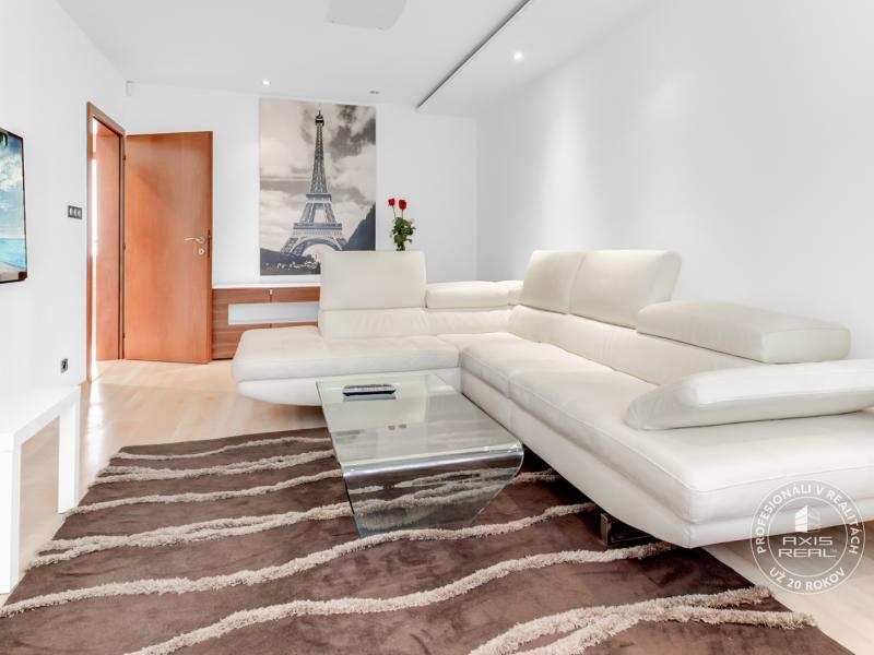  HIGH-END 2-ROOM flat with balcony, Ružinov, Rumančeková