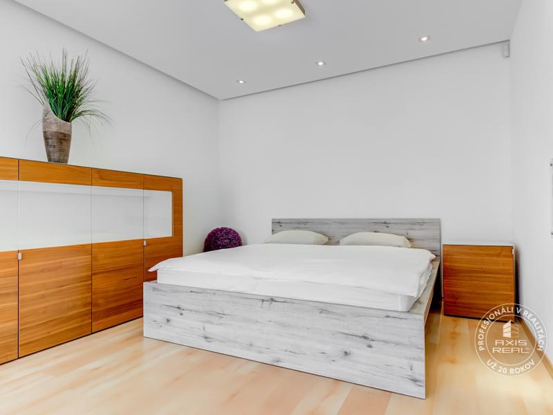  HIGH-END 2-ROOM flat with balcony, Ružinov, Rumančeková