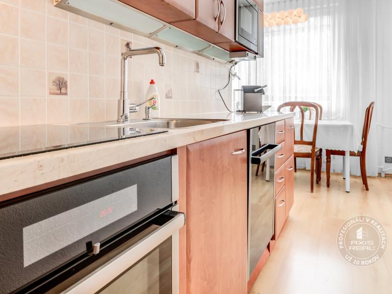  HIGH-END 2-ROOM flat with balcony, Ružinov, Rumančeková