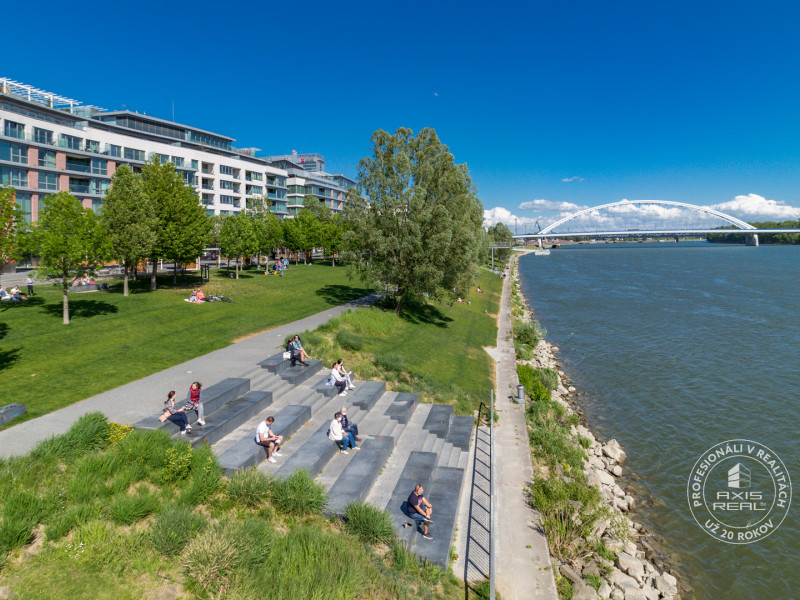  Moderný 2i apartmán, LODŽIA, PIVNICA, GARÁŽ, Panorama City