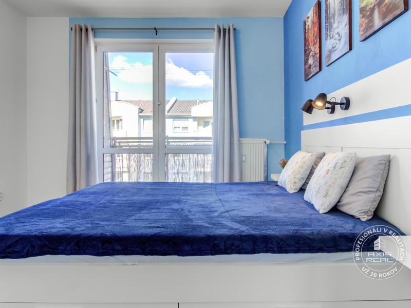  Pekný 2-izbový byt s DVOMI BALKÓNMI a KLIMATIZÁCIOU