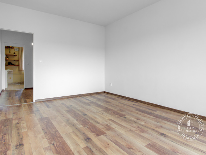  Pekný 2-izbový byt s DVOMI BALKÓNMI a KLIMATIZÁCIOU