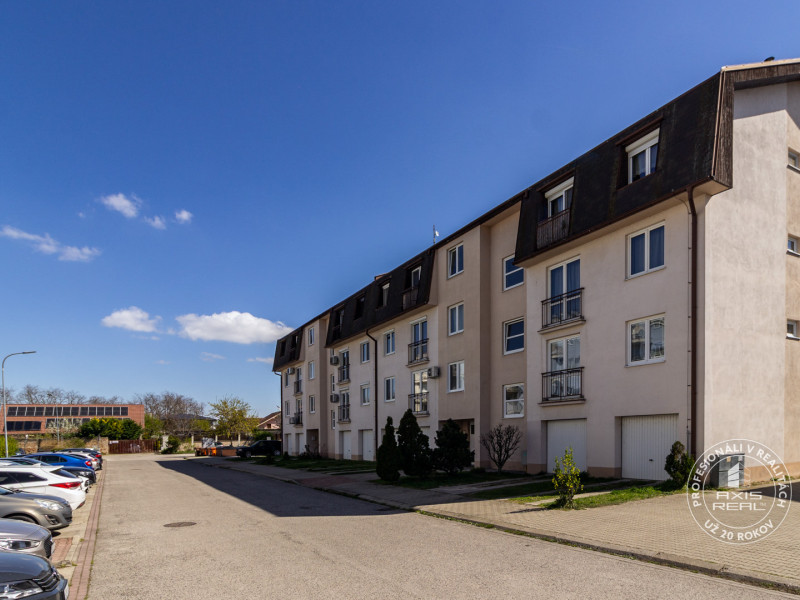  Pekný 2-izbový byt s DVOMI BALKÓNMI a KLIMATIZÁCIOU