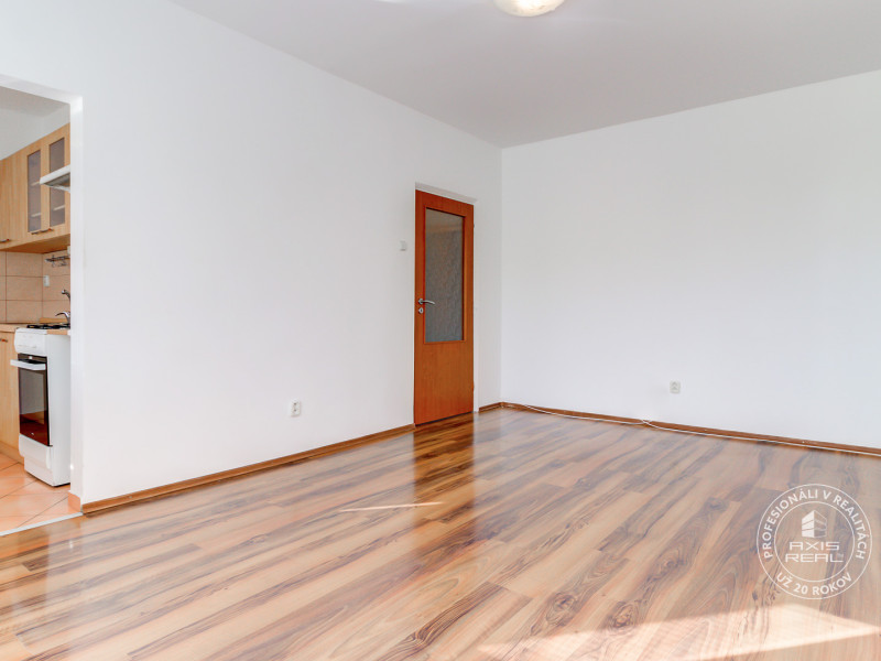   NEZARIADENÝ 2,5-izb.byt, 11m2 LODŽIA, BA IV., Červeňákova