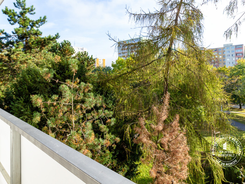   NEZARIADENÝ 2,5-izb.byt, 11m2 LODŽIA, BA IV., Červeňákova