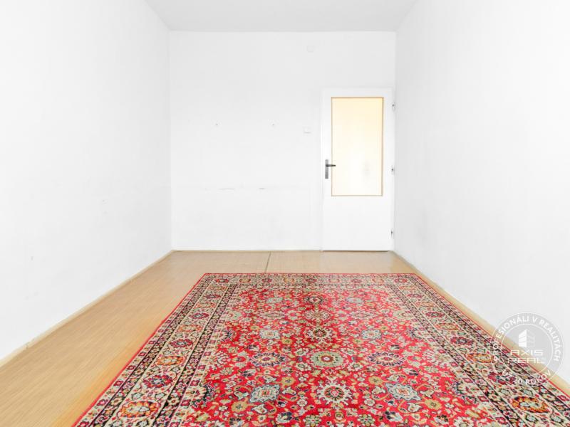  3-izbový byt na Hradnom kopci, v pôvodnom stave