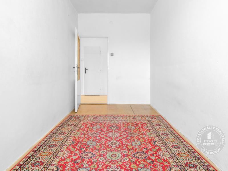  3-izbový byt na Hradnom kopci, v pôvodnom stave