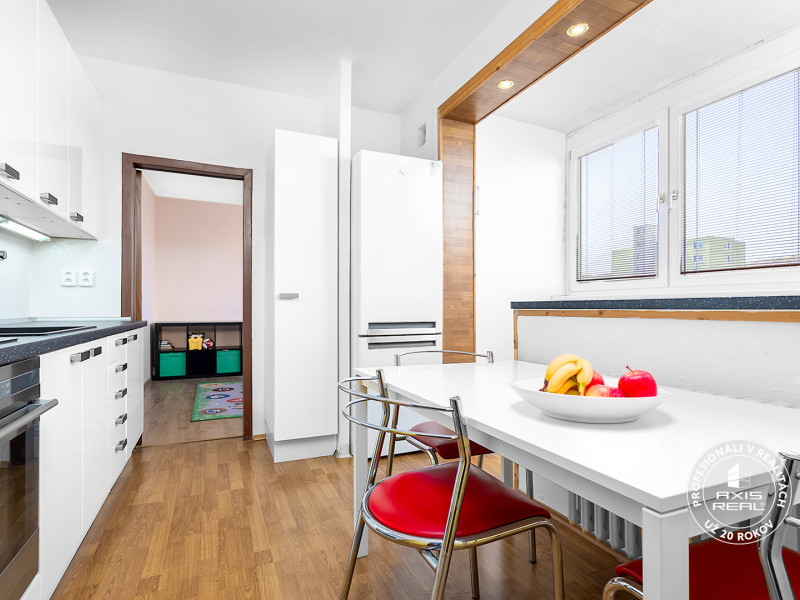   3-izbový byt, BA IV. Dúbravka, ulica Pri kríži