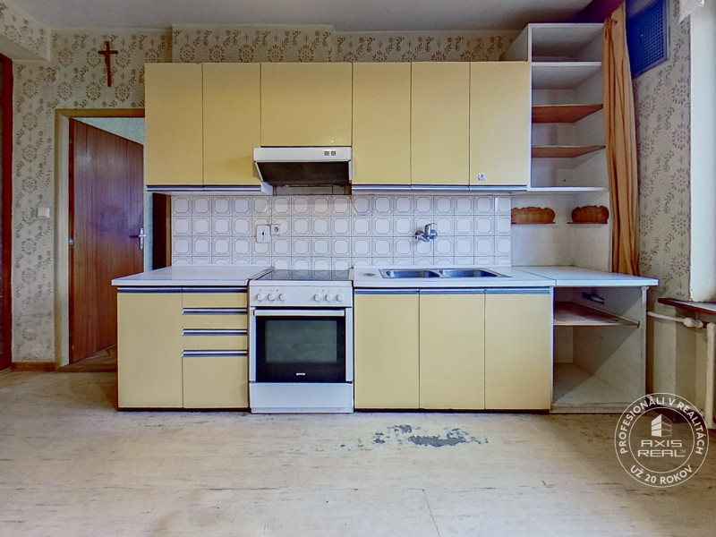  Dvojgeneračný rodinný dom, centrum mesta Stará Ľubovňa