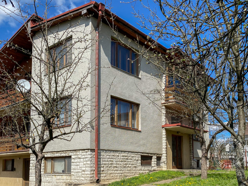  Dvojgeneračný rodinný dom, centrum mesta Stará Ľubovňa