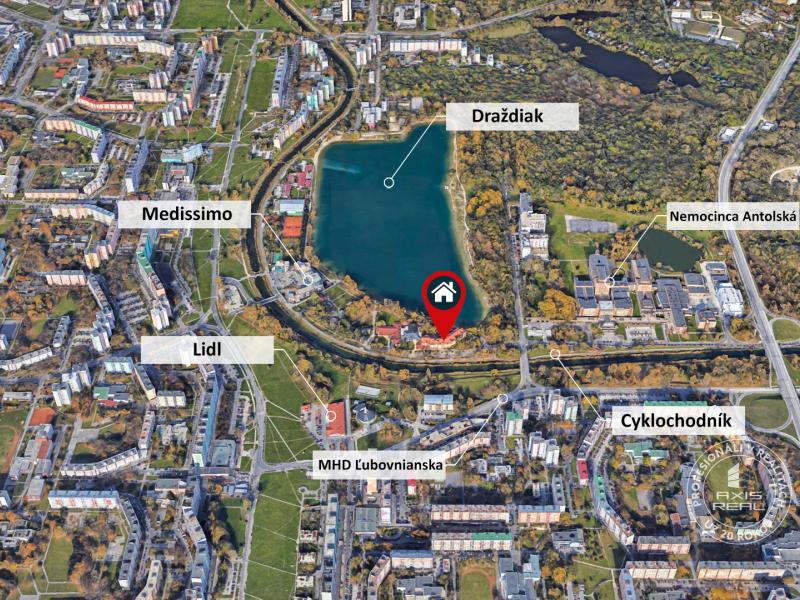  ZARIADENÁ garsónka na brehu jazera Draždiak s parkovaním