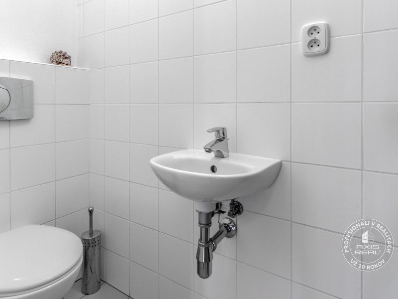  Veľký 2-izb. byt, PARKING, BA II Ružinov, Pažítková ul.