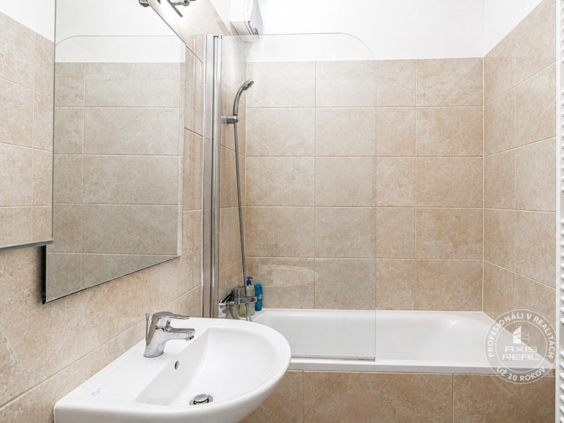  Miletičova 60 | 2 lodžie, šatník, klíma, výhľad na hrad