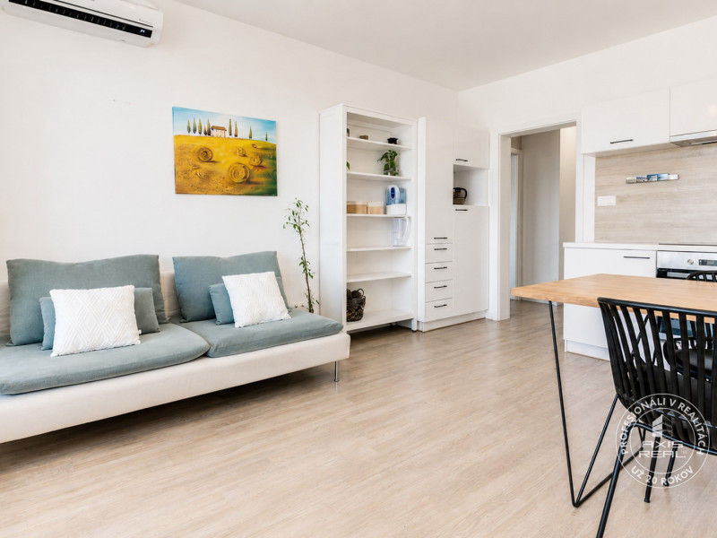  Miletičova 60 | 2 lodžie, šatník, klíma, výhľad downtown