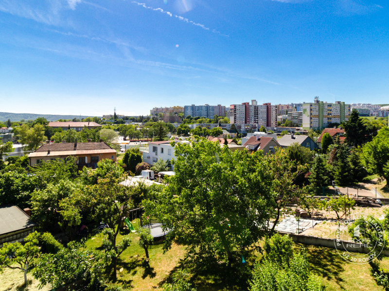  Moderný 3-izb. byt, PARKING, Staré Grunty - PANORÁMA