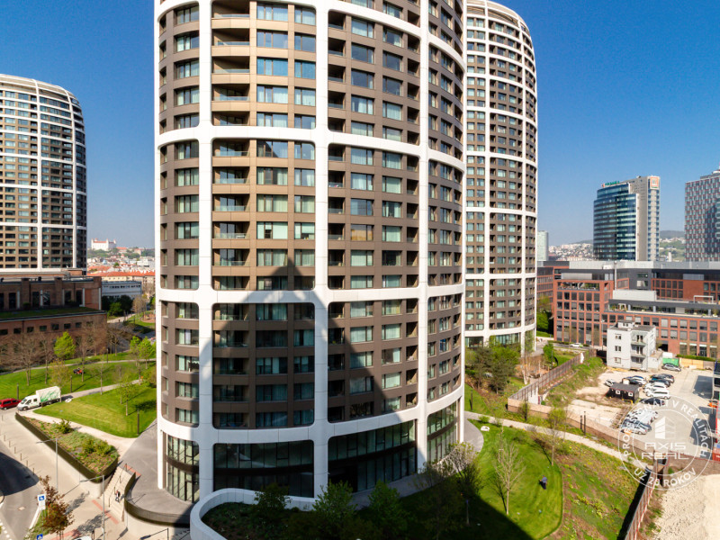  New 1-room apartment with a BALCONY and PARKING