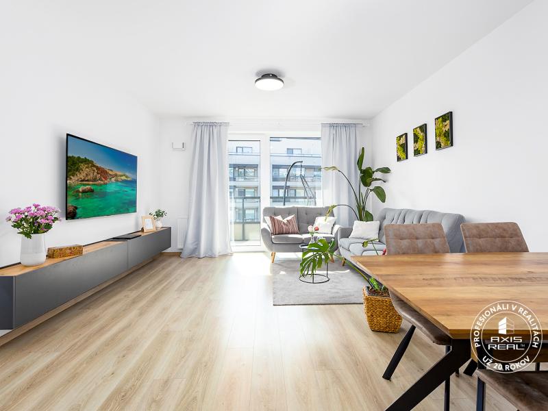 Krásny 2-izbový byt s VEĽKOU LODŽIOU v URBAN RESIDENCE