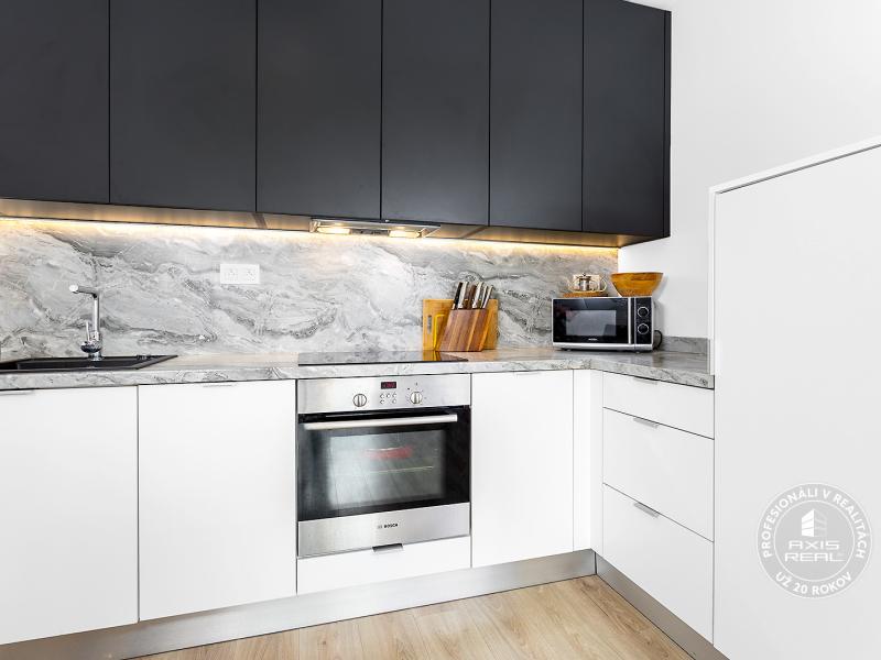 Krásny 2-izbový byt s VEĽKOU LODŽIOU v URBAN RESIDENCE