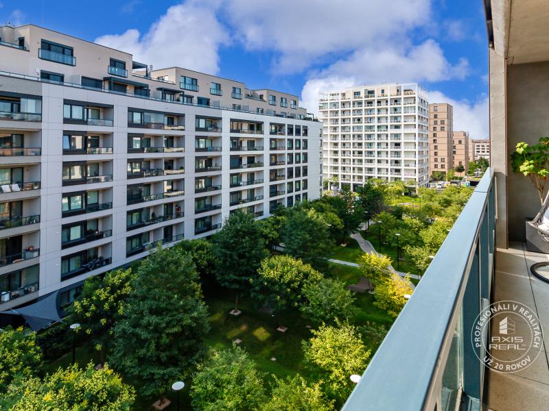  Krásny 2-izbový byt s VEĽKOU LODŽIOU v URBAN RESIDENCE
