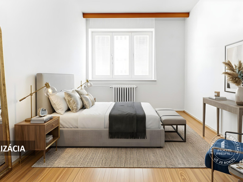  3-room apartment on Castle Hill, in original condition