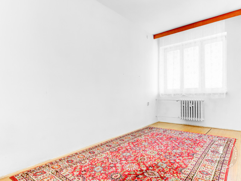  3-room apartment on Castle Hill, in original condition
