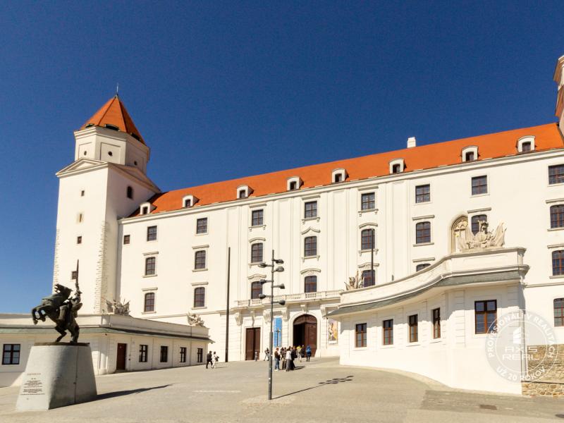  1-izbový byt pri BRATISLAVSKOM HRADE