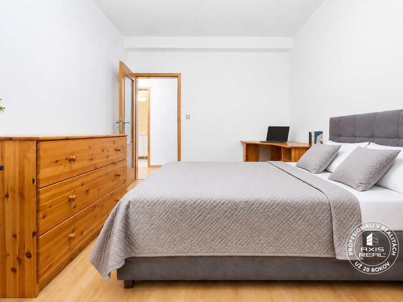  3-izbový byt, GARÁŽ, Š. Majera, BA IV Záhorská Bystrica