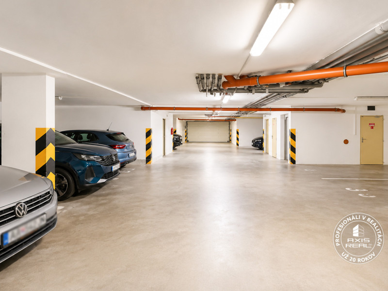  3-izbový byt, GARÁŽ, Š. Majera, BA IV Záhorská Bystrica