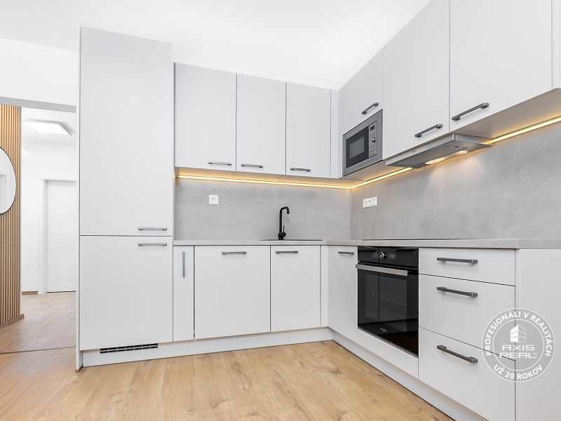   Úplne nový ELEGANTNÝ 2-izbový byt s LODŽIOU a PARKOVANÍM