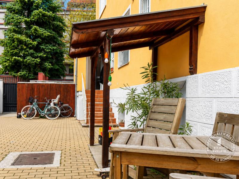  Garsónka, VLASTNÝ VCHOD, BA I. Staré Mesto,  Lazaretská
