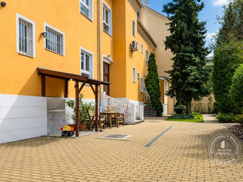  Garsónka, VLASTNÝ VCHOD, BA I. Staré Mesto,  Lazaretská