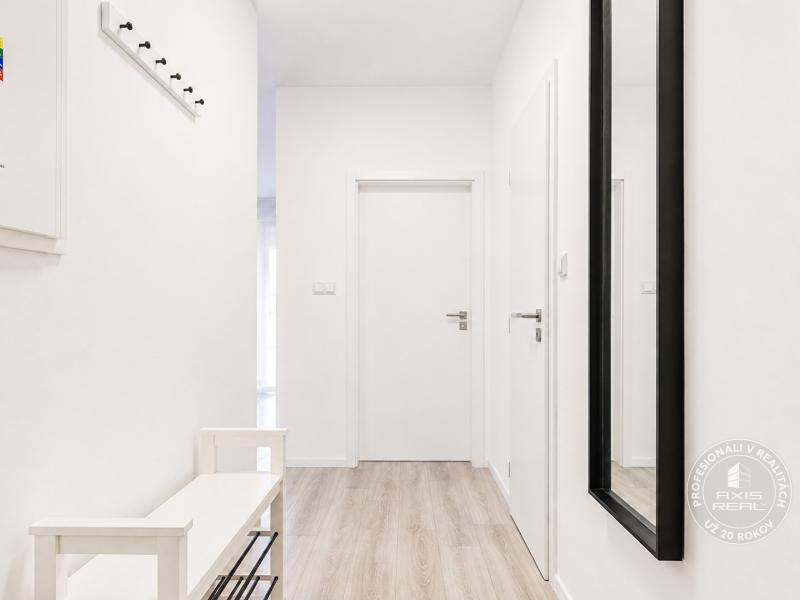 Sale 1-Bedroom apartment, BALCONY, GARAGE, Bratislava, Slovakia