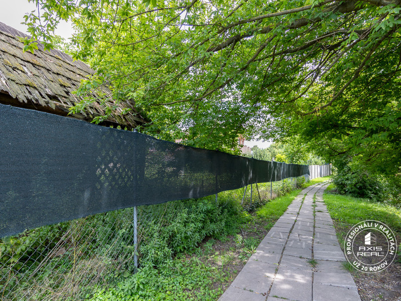  Stavebný pozemok (1.330 m2) Topoľový rad, Bernolákovo