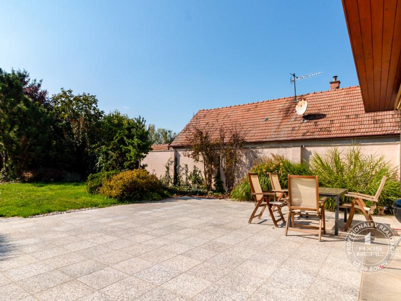  2-podlažný rodinný dom, veľká záhrada, garáž - obec Kaplna