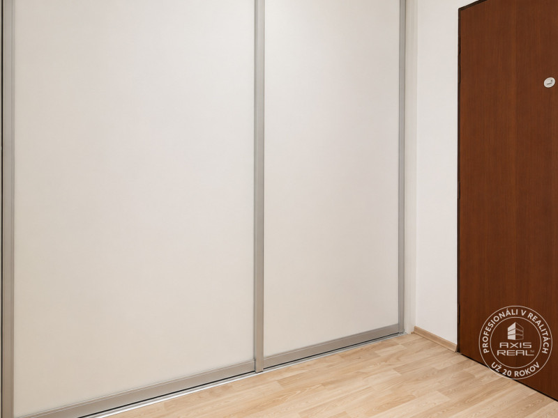  Elegantný zariadený 2i byt 60 m2 v City Gate, Laurinská ul