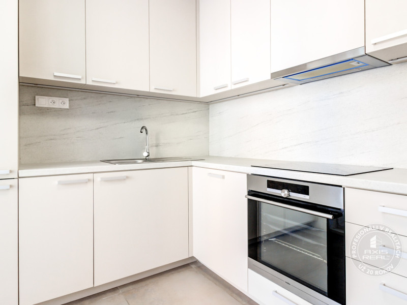  Moderný 2,5i byt s lodžiou a balkónom pri Račianskom mýte