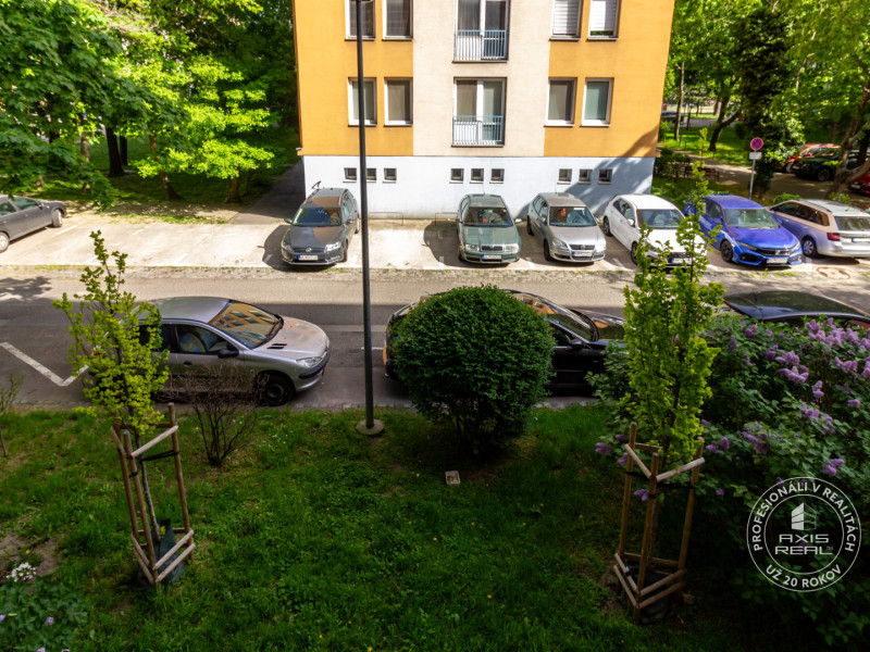  Moderný 2,5i byt s lodžiou a balkónom pri Račianskom mýte