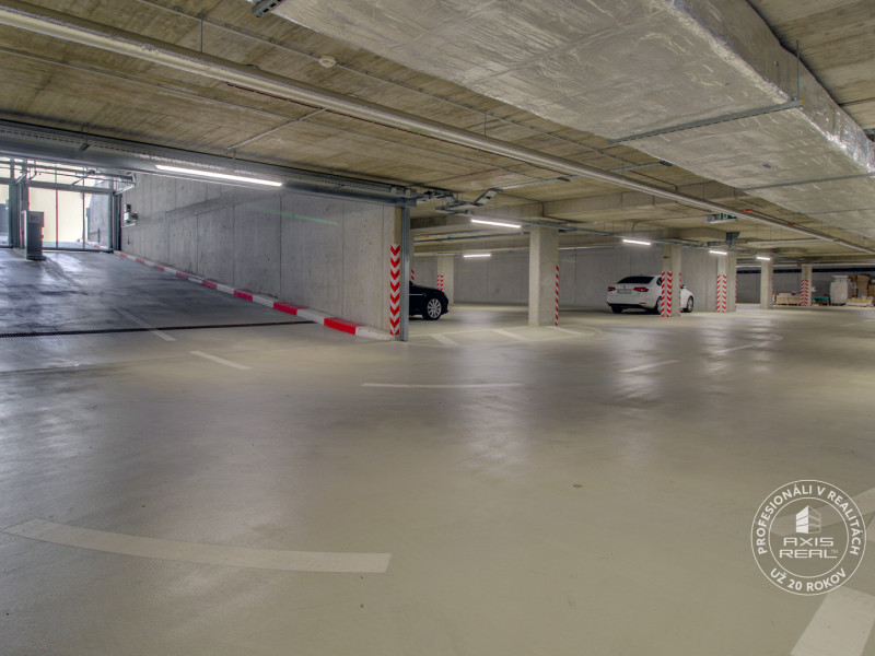  GARÁŽOVÉ STÁTIE v METROPOLISE, BA I., Bottova ulica