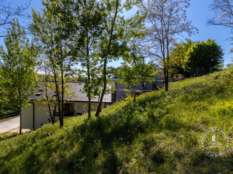  Nice building plot (859 m2) in Marianka