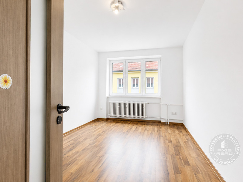  3-izbový byt, Stará Ľubovňa, Námestie gen. Štefánika