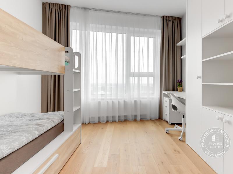   Nový 3-izbový byt s KLIMATIZÁCIOU, BALKÓNOM a PARKOVANÍM